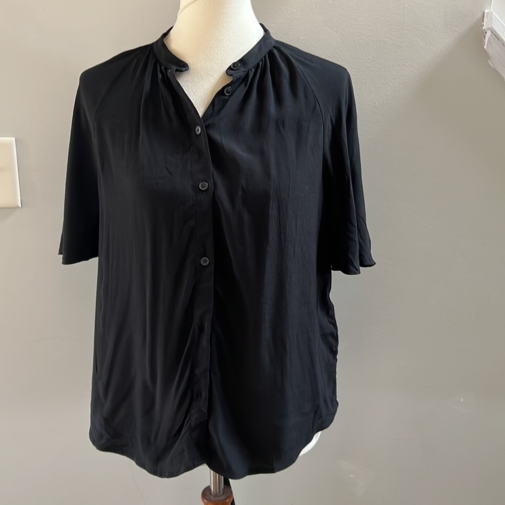 Banana republic flutter sleeve blouse